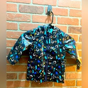 Melissa & Doug little boys/toddler hooded,lined raincoat size 18 months